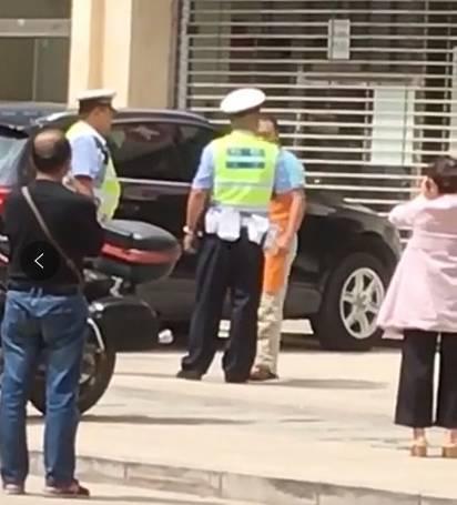 辅警爆料行凶事件视频,惊心动魄的现场直击  第1张